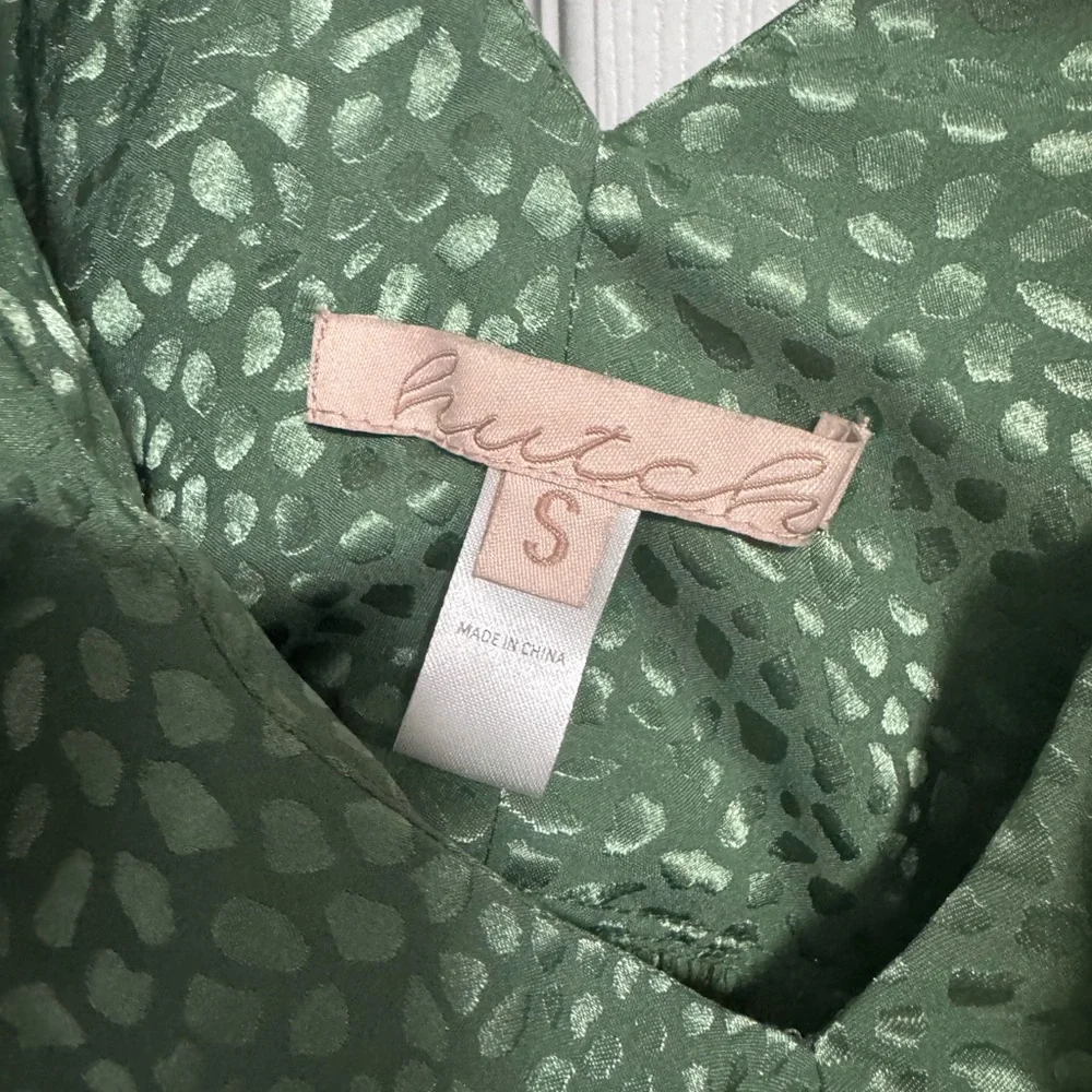 Green Ruffled Women's Top - Picture 3 of 3